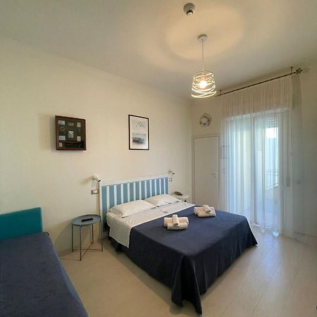 Hotel Dei Platani Rimini Esterno foto