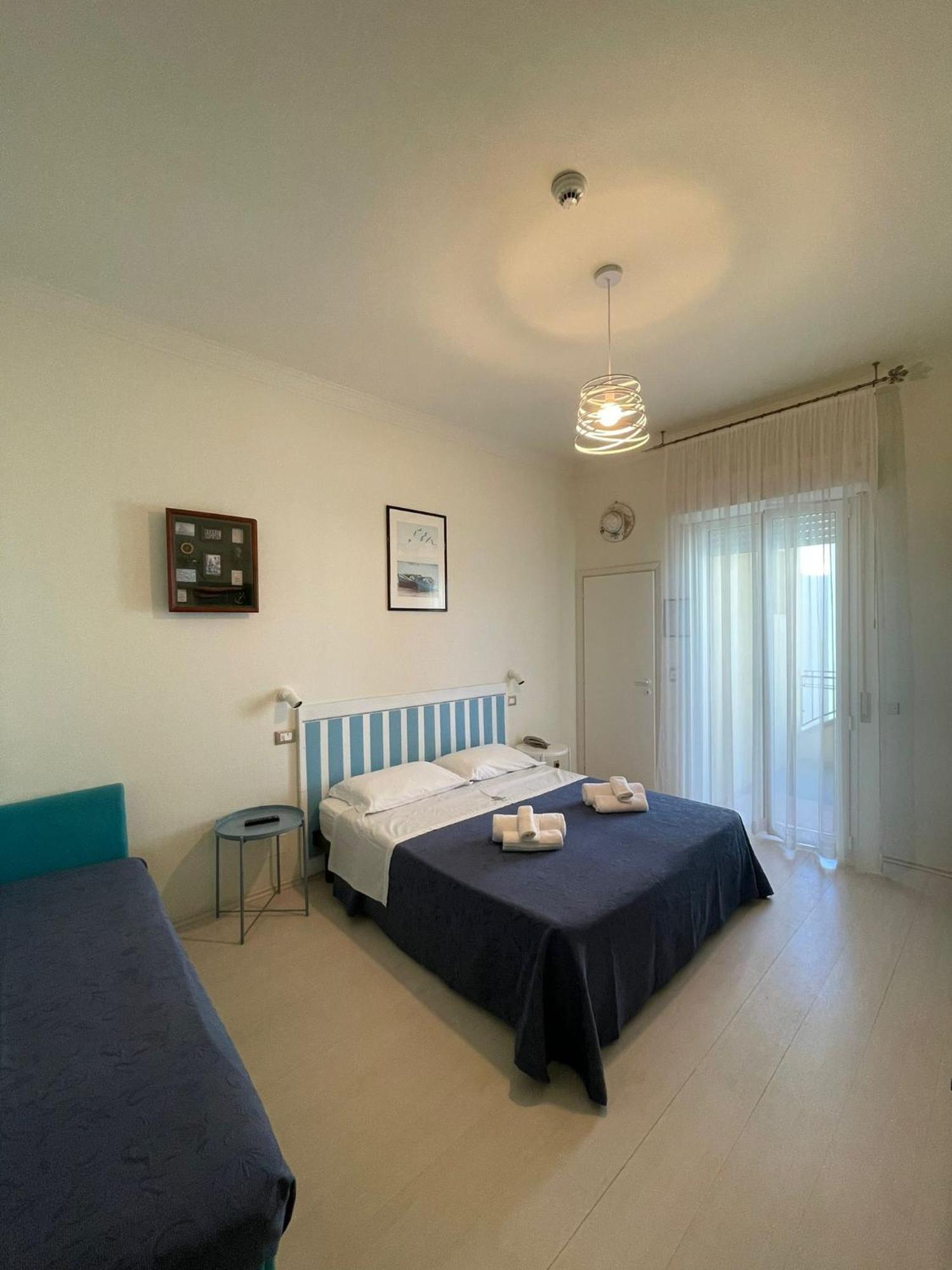 Hotel Dei Platani Rimini Esterno foto