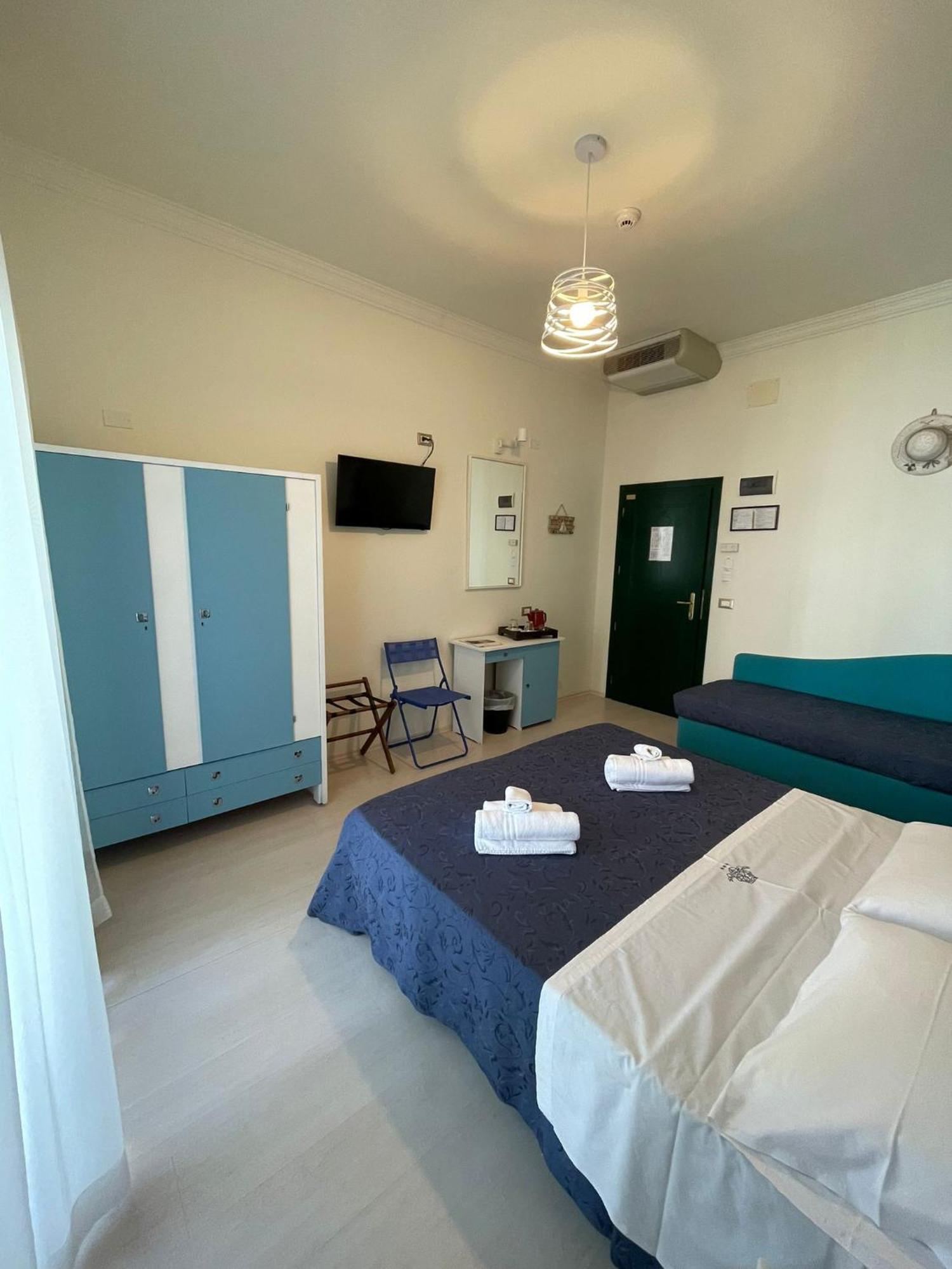 Hotel Dei Platani Rimini Esterno foto