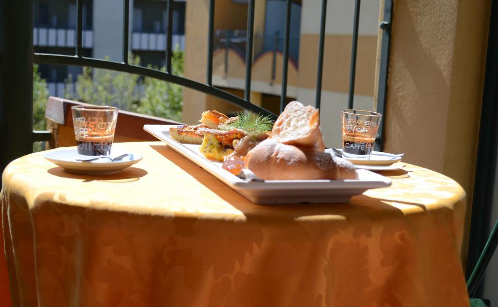 Hotel Dei Platani Rimini Esterno foto