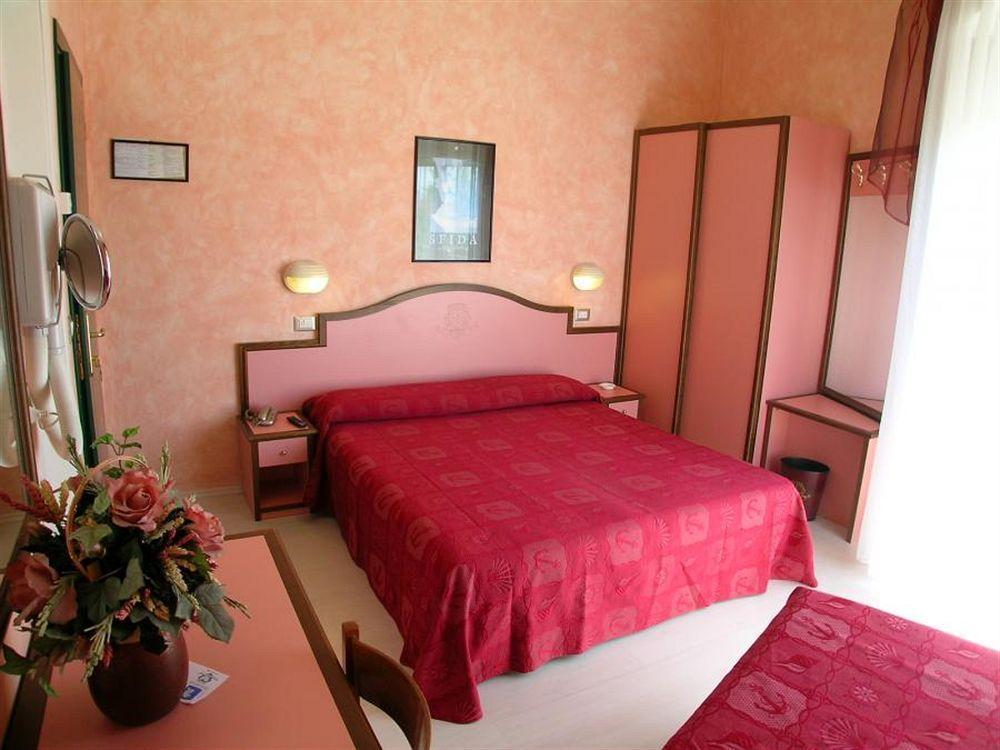 Hotel Dei Platani Rimini Esterno foto